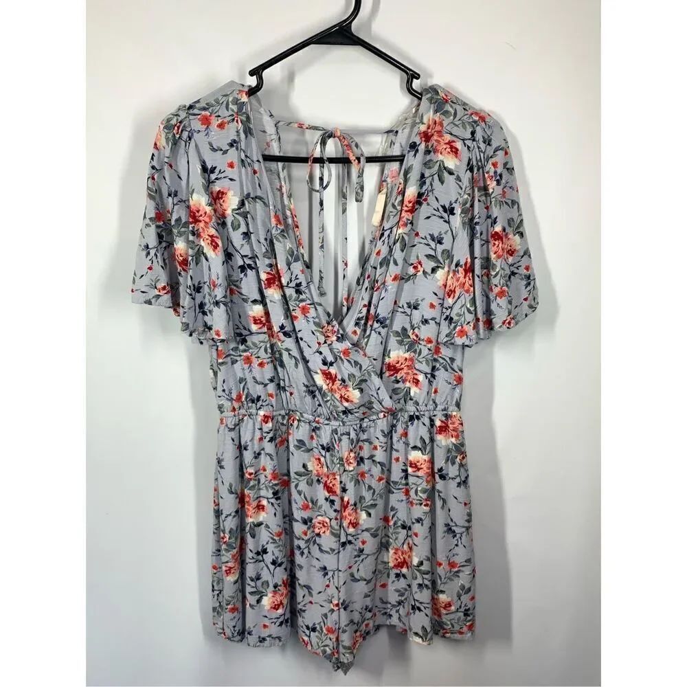 Altar'd State Womens Floral Short Flutter Sleeve V-Neck Romper Multicolor Medium